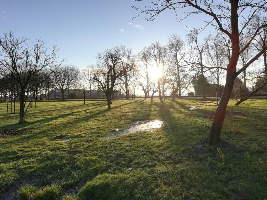 'T Pekelhuis - Vakantiehuisje Op Boerderij Huize Blokland Hem Екстериор снимка